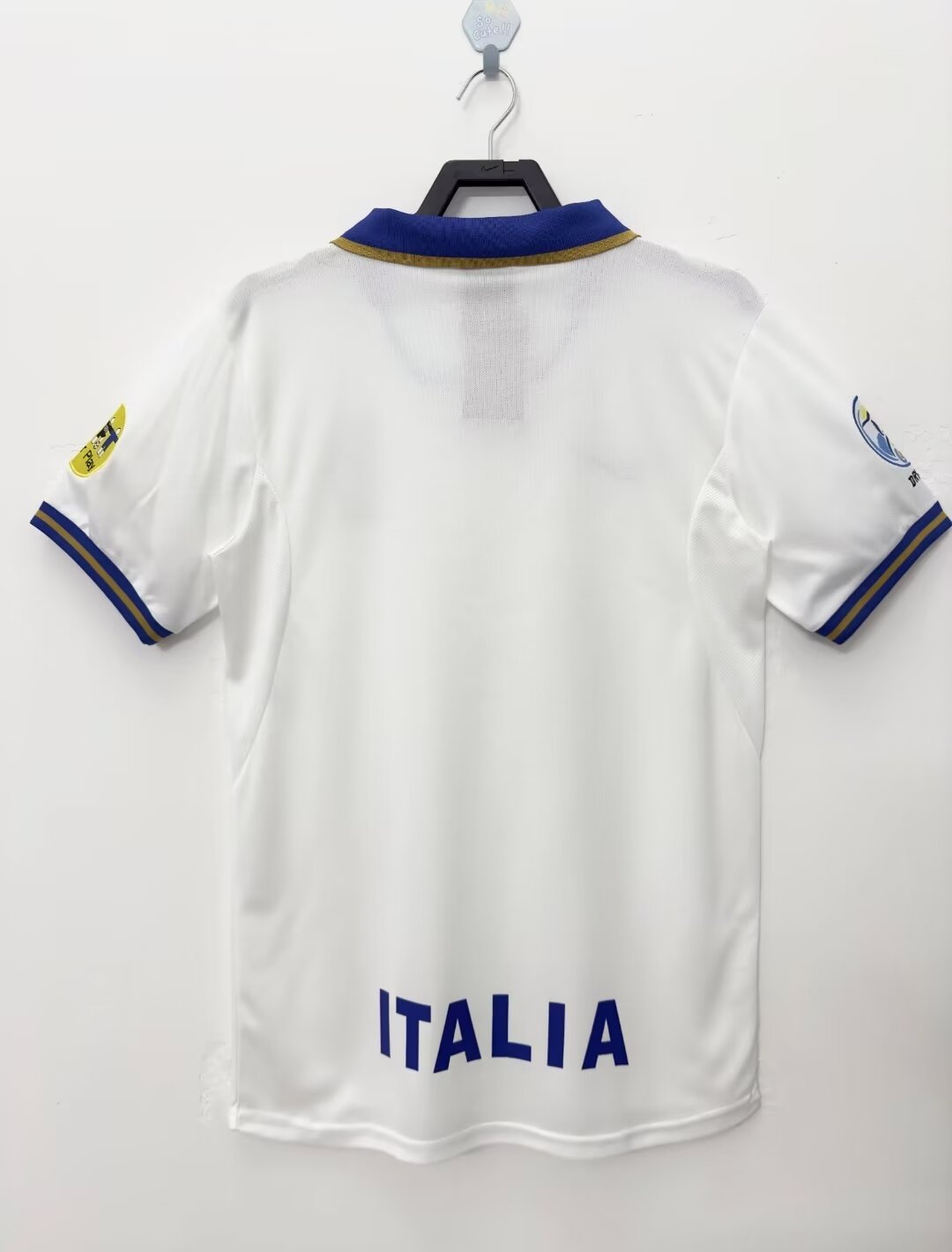 Camiseta retro de visitante de Italia 1996