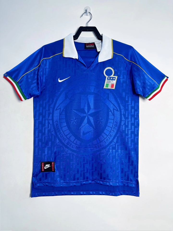 Camiseta retro local de Italia 1995