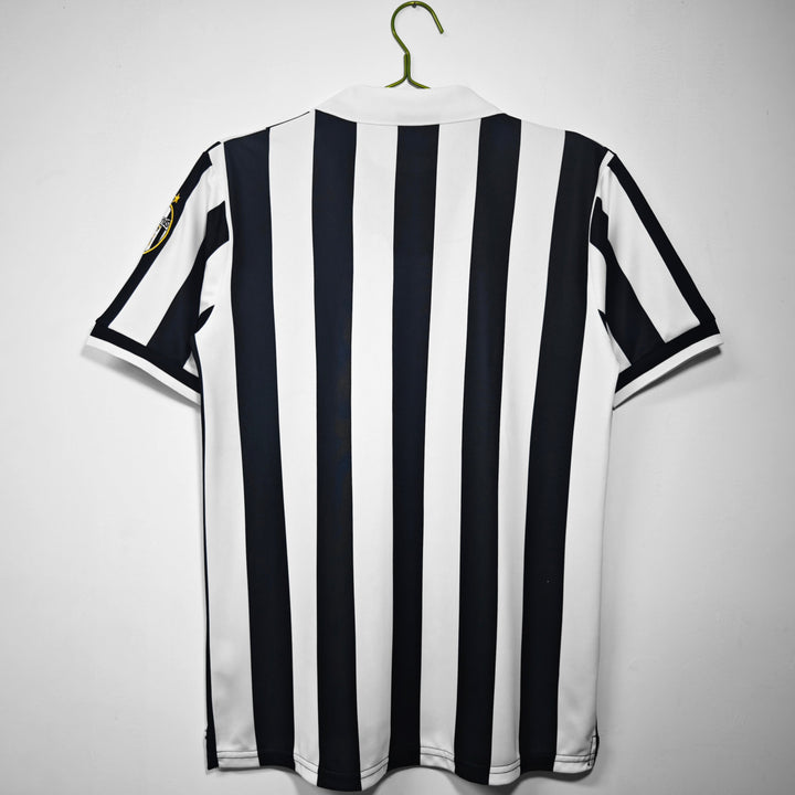 Camiseta retro local de la Juventus 1998/99